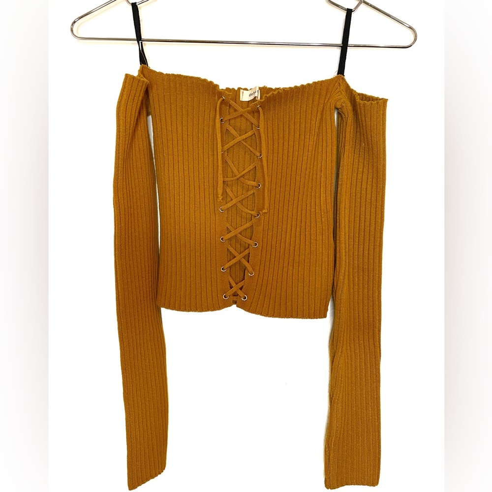 Off the Shoulder Ribbed Front Middle Cut Out Shirt